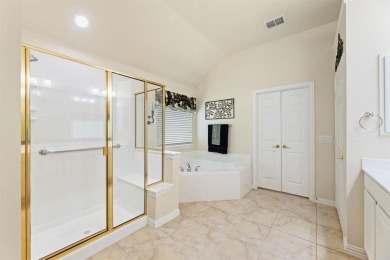 PRIDE OF OWNERSHIP - EXECUTIVE HOME in HERITAGE RANCH (50+ on Heritage Ranch Golf and Country Club in Texas - for sale on GolfHomes.com, golf home, golf lot