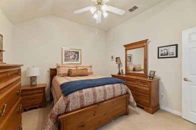 PRIDE OF OWNERSHIP - EXECUTIVE HOME in HERITAGE RANCH (50+ on Heritage Ranch Golf and Country Club in Texas - for sale on GolfHomes.com, golf home, golf lot