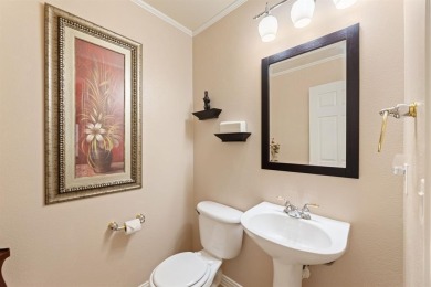 PRIDE OF OWNERSHIP - EXECUTIVE HOME in HERITAGE RANCH (50+ on Heritage Ranch Golf and Country Club in Texas - for sale on GolfHomes.com, golf home, golf lot