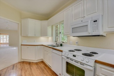 Sought after White Willow villa in Woodside Plantation. Sitting on Woodside Plantation Country Club in South Carolina - for sale on GolfHomes.com, golf home, golf lot