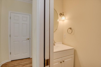 Sought after White Willow villa in Woodside Plantation. Sitting on Woodside Plantation Country Club in South Carolina - for sale on GolfHomes.com, golf home, golf lot