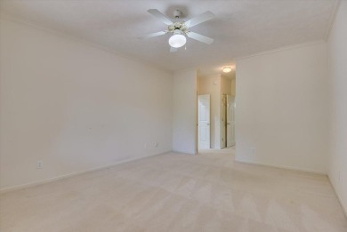 Sought after White Willow villa in Woodside Plantation. Sitting on Woodside Plantation Country Club in South Carolina - for sale on GolfHomes.com, golf home, golf lot
