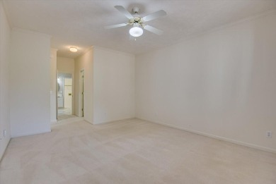 Sought after White Willow villa in Woodside Plantation. Sitting on Woodside Plantation Country Club in South Carolina - for sale on GolfHomes.com, golf home, golf lot