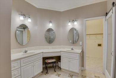 Sought after White Willow villa in Woodside Plantation. Sitting on Woodside Plantation Country Club in South Carolina - for sale on GolfHomes.com, golf home, golf lot