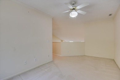 Sought after White Willow villa in Woodside Plantation. Sitting on Woodside Plantation Country Club in South Carolina - for sale on GolfHomes.com, golf home, golf lot