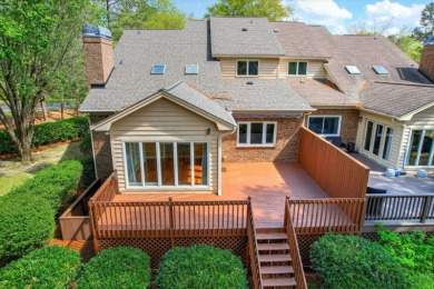 Sought after White Willow villa in Woodside Plantation. Sitting on Woodside Plantation Country Club in South Carolina - for sale on GolfHomes.com, golf home, golf lot