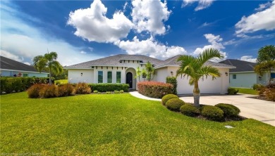 A turn-key, beautiful 3 bedroom, 2.5 bath, plus a dedicated on Country Club of Sebring in Florida - for sale on GolfHomes.com, golf home, golf lot