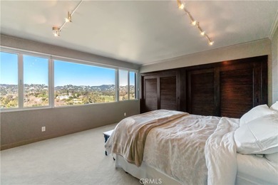 Sophisticated Luxury Living overlooking the Los Angeles Country on Los Angeles Country Club in California - for sale on GolfHomes.com, golf home, golf lot