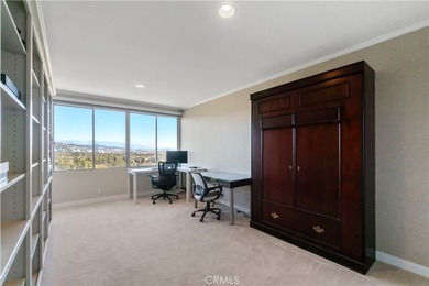 Sophisticated Luxury Living overlooking the Los Angeles Country on Los Angeles Country Club in California - for sale on GolfHomes.com, golf home, golf lot