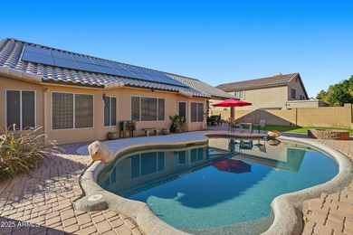 Arrowhead Ranch beautiful and spacious 4 bed / 2 bath on The Legend at Arrowhead in Arizona - for sale on GolfHomes.com, golf home, golf lot