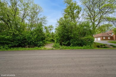 A Rare Find! A ~ 1 acre lot in prestigious Country Club Estates on Hillcrest Country Club in Illinois - for sale on GolfHomes.com, golf home, golf lot