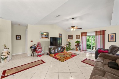 Live the Plantation Bay lifestyle! This charming 2-bed, 2-bath on Plantation Bay Golf and Country Club in Florida - for sale on GolfHomes.com, golf home, golf lot
