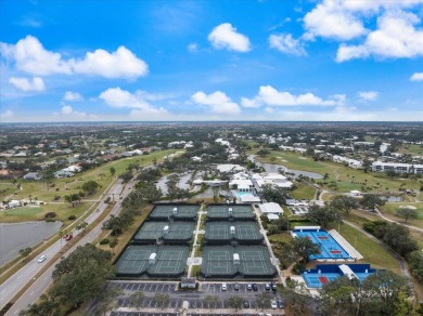 Featuring BRAND NEW sleek stainless-steel appliances for a on The Venice Golf and Country Club in Florida - for sale on GolfHomes.com, golf home, golf lot