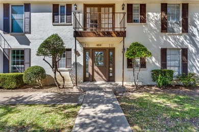 Gorgeous UPDATED open floor-plan condo in the desirable Ridglea on Ridglea Golf Course in Texas - for sale on GolfHomes.com, golf home, golf lot