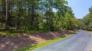 Beautiful home site on a quiet street in Reynolds Lake Oconee on Reynolds Lake Oconee - The Oconee in Georgia - for sale on GolfHomes.com, golf home, golf lot