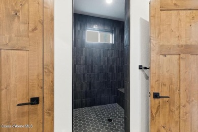 MOVE IN READY NEW CONSTRUCTION! Located in a gated community in on Stoneridge Golf Club in Idaho - for sale on GolfHomes.com, golf home, golf lot