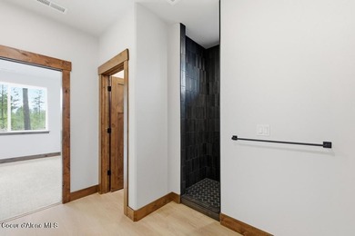 MOVE IN READY NEW CONSTRUCTION! Located in a gated community in on Stoneridge Golf Club in Idaho - for sale on GolfHomes.com, golf home, golf lot