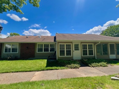 Lovely corner unit Baronet with Updated windows, kitchen with on Leisure Village Golf Course in New York - for sale on GolfHomes.com, golf home, golf lot