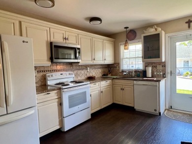 Lovely corner unit Baronet with Updated windows, kitchen with on Leisure Village Golf Course in New York - for sale on GolfHomes.com, golf home, golf lot
