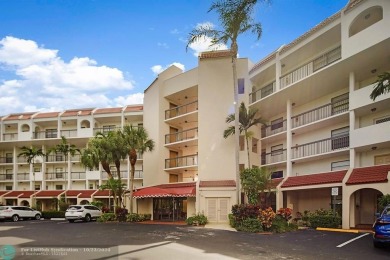 CORNER UNIT!  FIRST FLOOR.  55+ Community. This beautiful 2/2 on Inverrary Country Club in Florida - for sale on GolfHomes.com, golf home, golf lot
