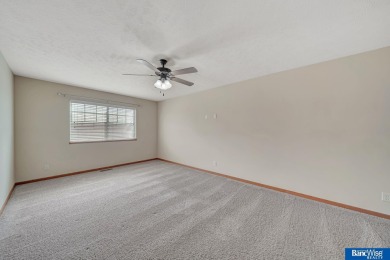 Come see this beautiful 2 story townhome in NE Lincoln! This on Mahoney Golf Course in Nebraska - for sale on GolfHomes.com, golf home, golf lot
