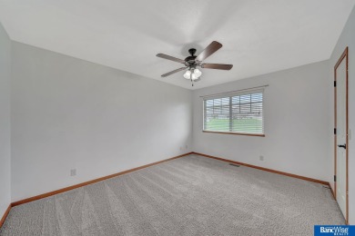Come see this beautiful 2 story townhome in NE Lincoln! This on Mahoney Golf Course in Nebraska - for sale on GolfHomes.com, golf home, golf lot