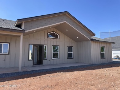 Beautiful new build overlooking the golf course, featuring on Snowflake Municipal Golf Course in Arizona - for sale on GolfHomes.com, golf home, golf lot