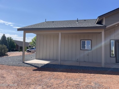 Beautiful new build overlooking the golf course, featuring on Snowflake Municipal Golf Course in Arizona - for sale on GolfHomes.com, golf home, golf lot