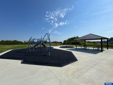 Come see this beautiful 2 story townhome in NE Lincoln! This on Mahoney Golf Course in Nebraska - for sale on GolfHomes.com, golf home, golf lot