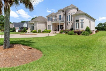 BEAUTIFUL CUSTOM BUILT EXECUTIVE HOME IN THE DESIRABLE BAYWOOD on Baywood Golf Club in North Carolina - for sale on GolfHomes.com, golf home, golf lot