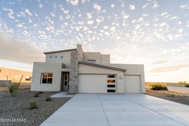 The VogueOne of Pepper Viners most versatile floor plans. 2 on Del Lago Golf Club in Arizona - for sale on GolfHomes.com, golf home, golf lot