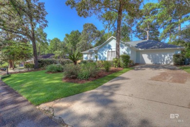 Welcome to this charming 3/2 single owner, single level home in on Lake Forest Yacht and Country Club in Alabama - for sale on GolfHomes.com, golf home, golf lot