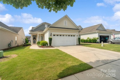 This well maintained two bedroom, two bathroom patio home offers on Carolina Lakes Golf Club, LLC in South Carolina - for sale on GolfHomes.com, golf home, golf lot