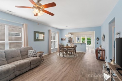 This well maintained two bedroom, two bathroom patio home offers on Carolina Lakes Golf Club, LLC in South Carolina - for sale on GolfHomes.com, golf home, golf lot