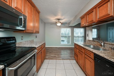 Move in ready 2 bedroom condo!  New carpet, granite countertops on Fairfield Greens-North Trace in Ohio - for sale on GolfHomes.com, golf home, golf lot