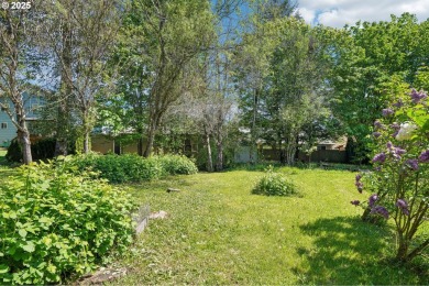 Nestled near the golf course, this charming 3 bed, 2 bath ranch on Orchard Hills Country Club in Washington - for sale on GolfHomes.com, golf home, golf lot