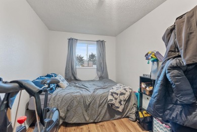Perfect starter home! updated in 2017 and still in great on Esmeralda Golf Course in Washington - for sale on GolfHomes.com, golf home, golf lot
