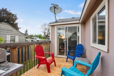 Perfect starter home! updated in 2017 and still in great on Esmeralda Golf Course in Washington - for sale on GolfHomes.com, golf home, golf lot
