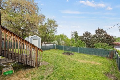 Perfect starter home! updated in 2017 and still in great on Esmeralda Golf Course in Washington - for sale on GolfHomes.com, golf home, golf lot