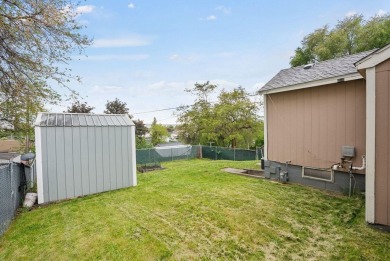 Perfect starter home! updated in 2017 and still in great on Esmeralda Golf Course in Washington - for sale on GolfHomes.com, golf home, golf lot