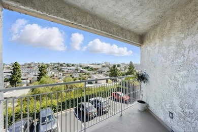 Welcome to this beautifully updated 2-bedroom, 1-bath condo on Colina Park Golf Course in California - for sale on GolfHomes.com, golf home, golf lot