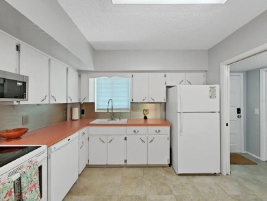 Welcome to this comfortable 2 Bedroom/2 Bathroom, 1370 sq. ft on On Top Of The World Golf Course in Florida - for sale on GolfHomes.com, golf home, golf lot