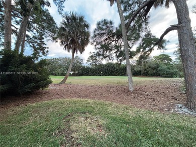 Beautiful GOLF COURSE VIEW villa, located in the DESIRABLE PGA on The Legacy Golf and Tennis Club in Florida - for sale on GolfHomes.com, golf home, golf lot