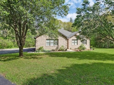 All brick,1969 sq ft 3 bedroom 2 bath on 1.28 acres with a park on Deer Creek Golf Club in Tennessee - for sale on GolfHomes.com, golf home, golf lot
