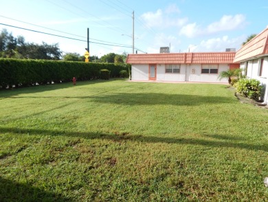 This beautiful 1 bedroom villa is located in the gated community on Kings Point Golf - Executive in Florida - for sale on GolfHomes.com, golf home, golf lot
