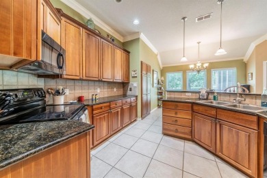 Amazing 3 bedroom, 2 bath, 3 car garage with 1900 square feet on Pecan Plantation Country Club in Texas - for sale on GolfHomes.com, golf home, golf lot