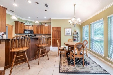 Amazing 3 bedroom, 2 bath, 3 car garage with 1900 square feet on Pecan Plantation Country Club in Texas - for sale on GolfHomes.com, golf home, golf lot