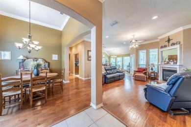 Amazing 3 bedroom, 2 bath, 3 car garage with 1900 square feet on Pecan Plantation Country Club in Texas - for sale on GolfHomes.com, golf home, golf lot