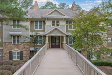 Beautifully renovated and rarely available 3BR condo in Village on Reynolds Lake Oconee - The Oconee in Georgia - for sale on GolfHomes.com, golf home, golf lot