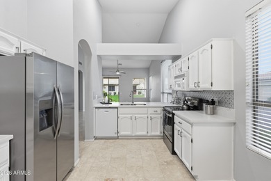 Motivated sellers! Beautiful villa on a premium corner greenbelt on Oakwood Golf Club  in Arizona - for sale on GolfHomes.com, golf home, golf lot